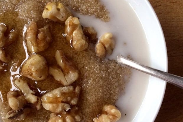 Breakfast Amaranth with walnuts and honey