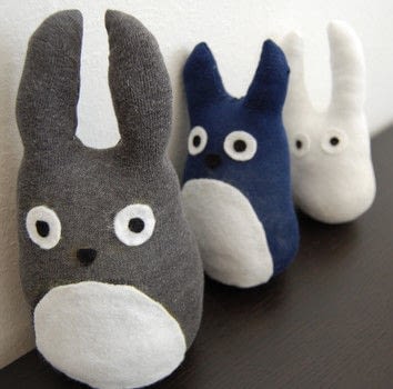 RecyclingOldSocks_Totoro_CutandKeep