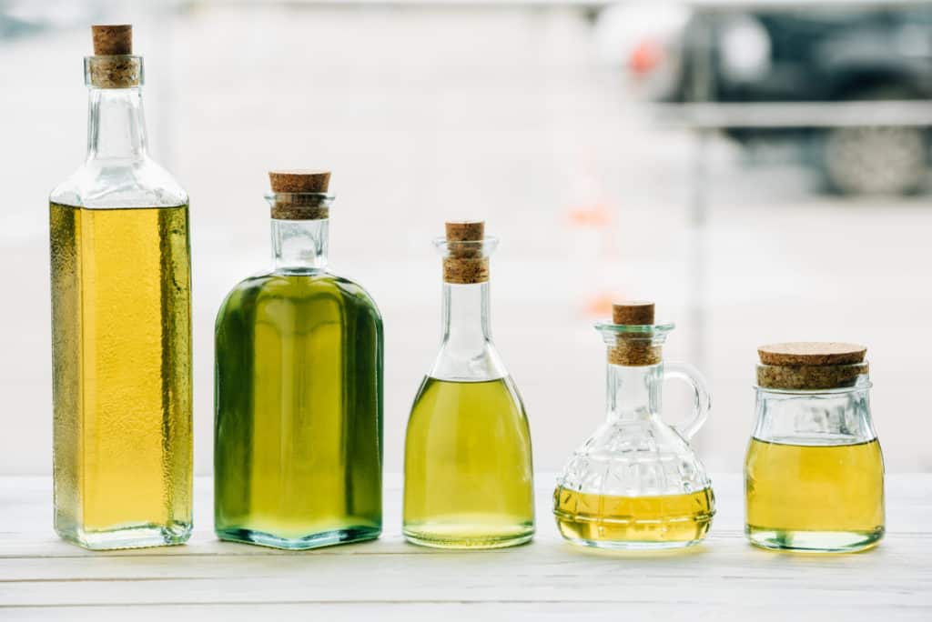 Depositphotos_BasicHotProcessSoapRecipe-olive-oil-bottles