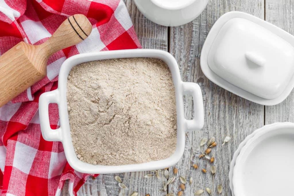 YayImages_CanYouCompostFlour_wheat-flour
