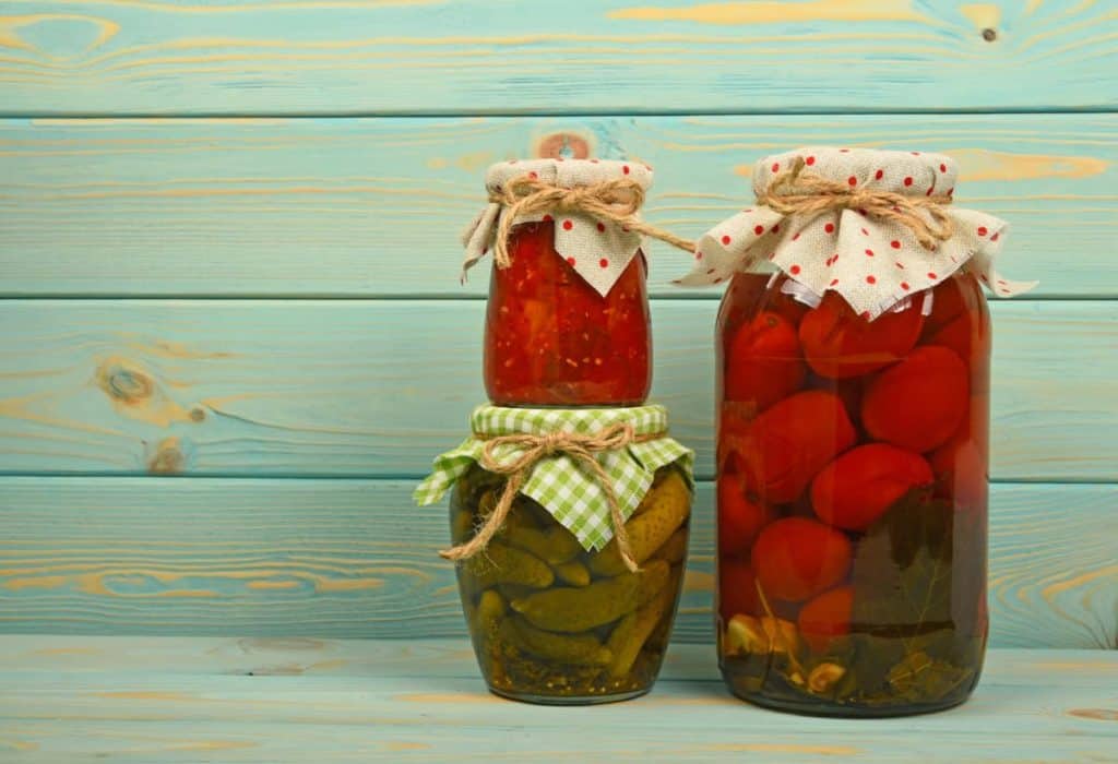Does Pickling Destroy Nutrients? Here's What You Need To Know 2 YayImages_DoesPicklingDestroyNutrients_glass-jars-of-homemade-pickles-over-vintage-wood