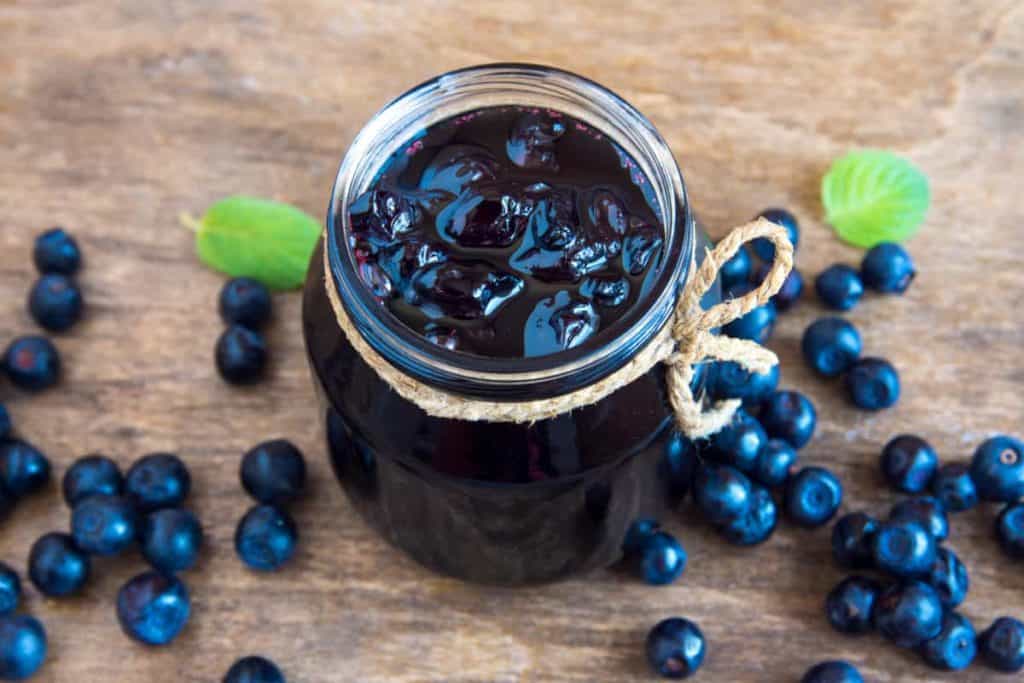 Depositphotos_CanningFrozenBlueberries-jar