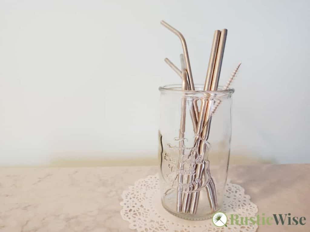 A Comparison of Reusable Straws: Stainless Steel vs. Glass Straws 4 RusticWise_StainlessSteelVs.GlassStraws-metalstraws