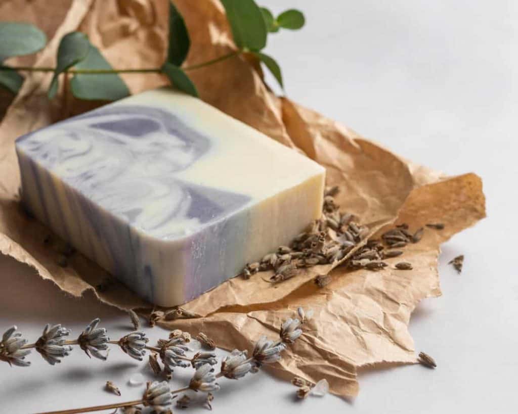 Body wash vs bar soap, natural bar soap